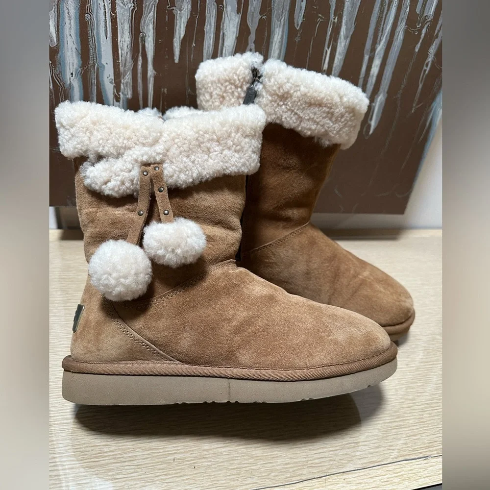 UGG Chestnut Suede Boots, worn one time, Rugged nonslip soles, Metal Ugg plate - Picture 4 of 14